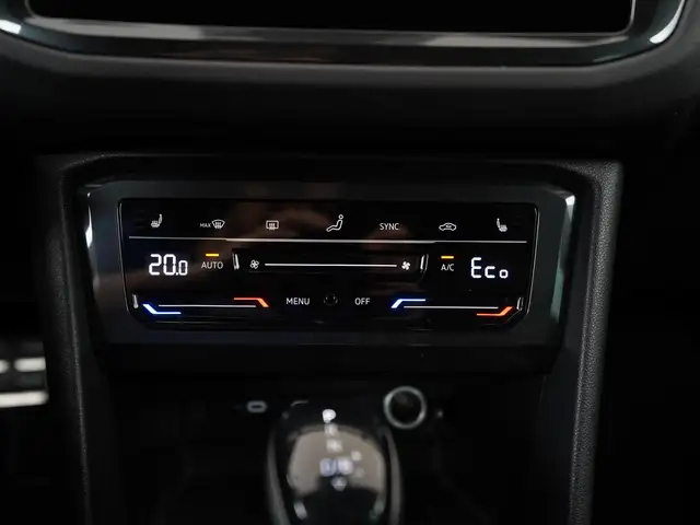 Volkswagen Tiguan view 13