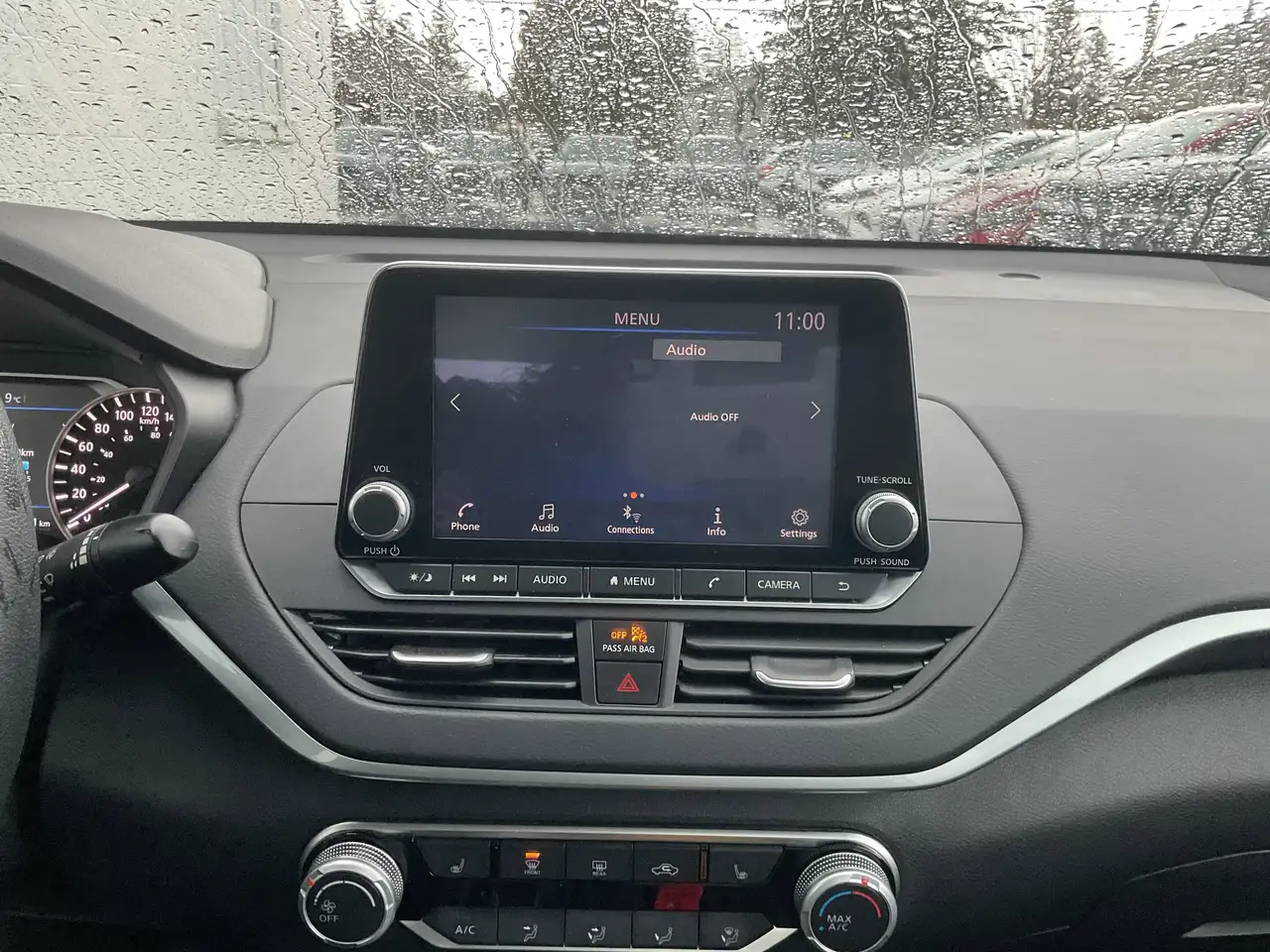 Nissan Altima снимка Nissan Altima