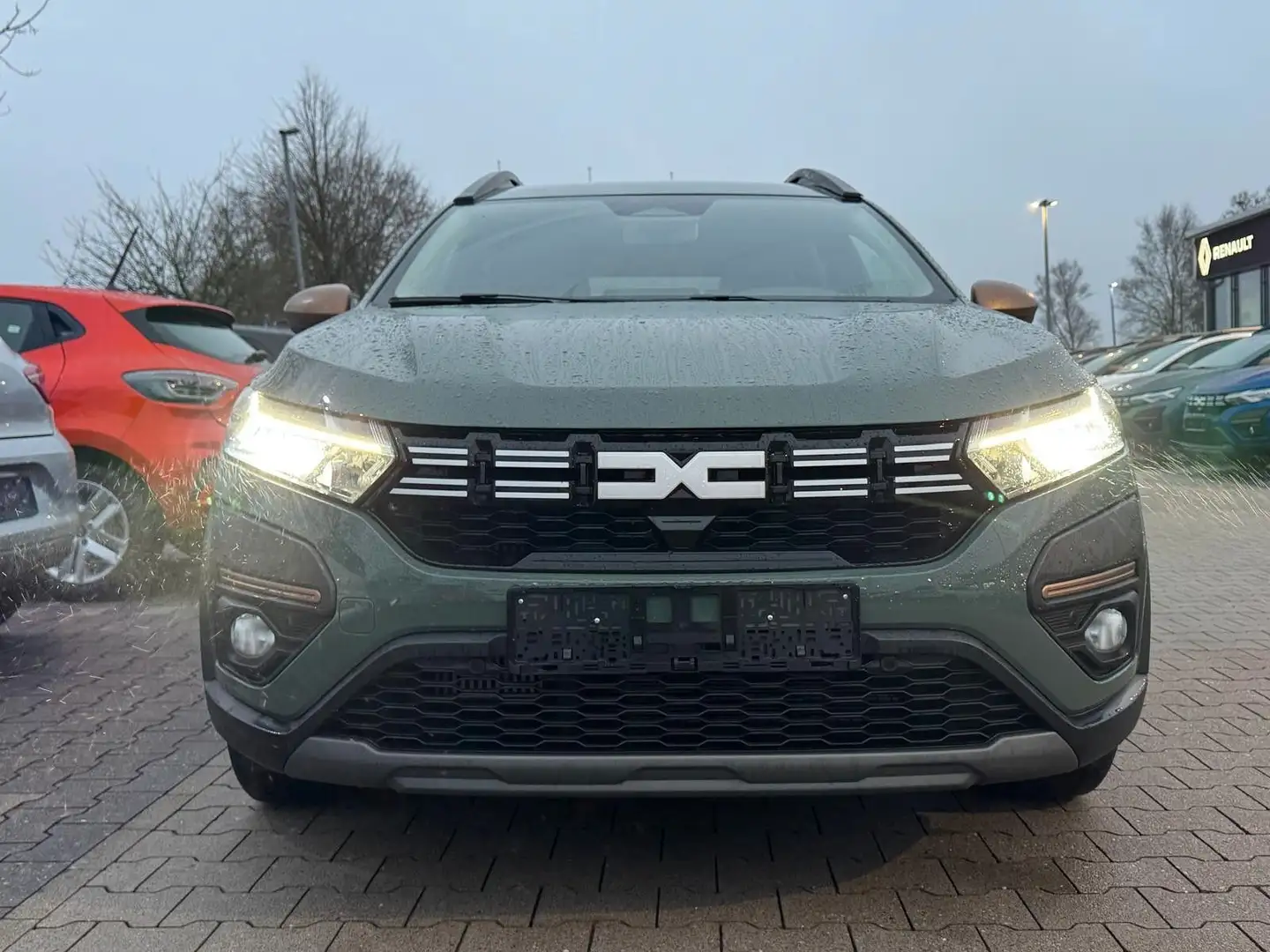 Dacia Jogger Extreme+ TCe 110 | 7 Sitze | KLIMA Grün - 2
