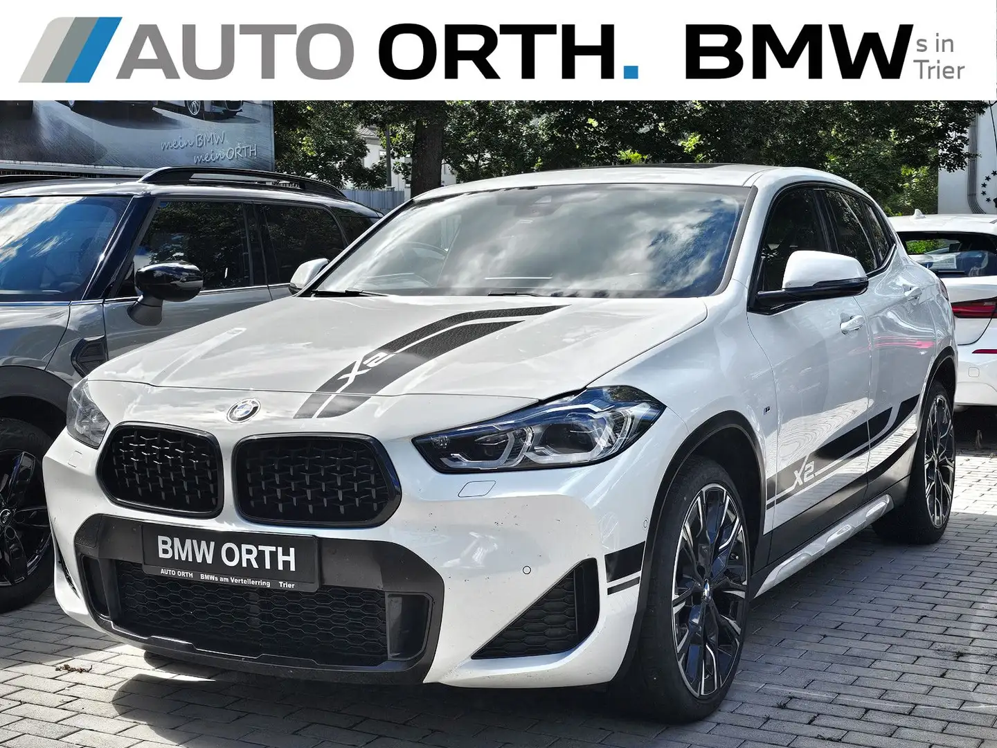BMW X2 xDrive20i *EDITION M MESH* PANO HUD AHK 20" Blanc - 1
