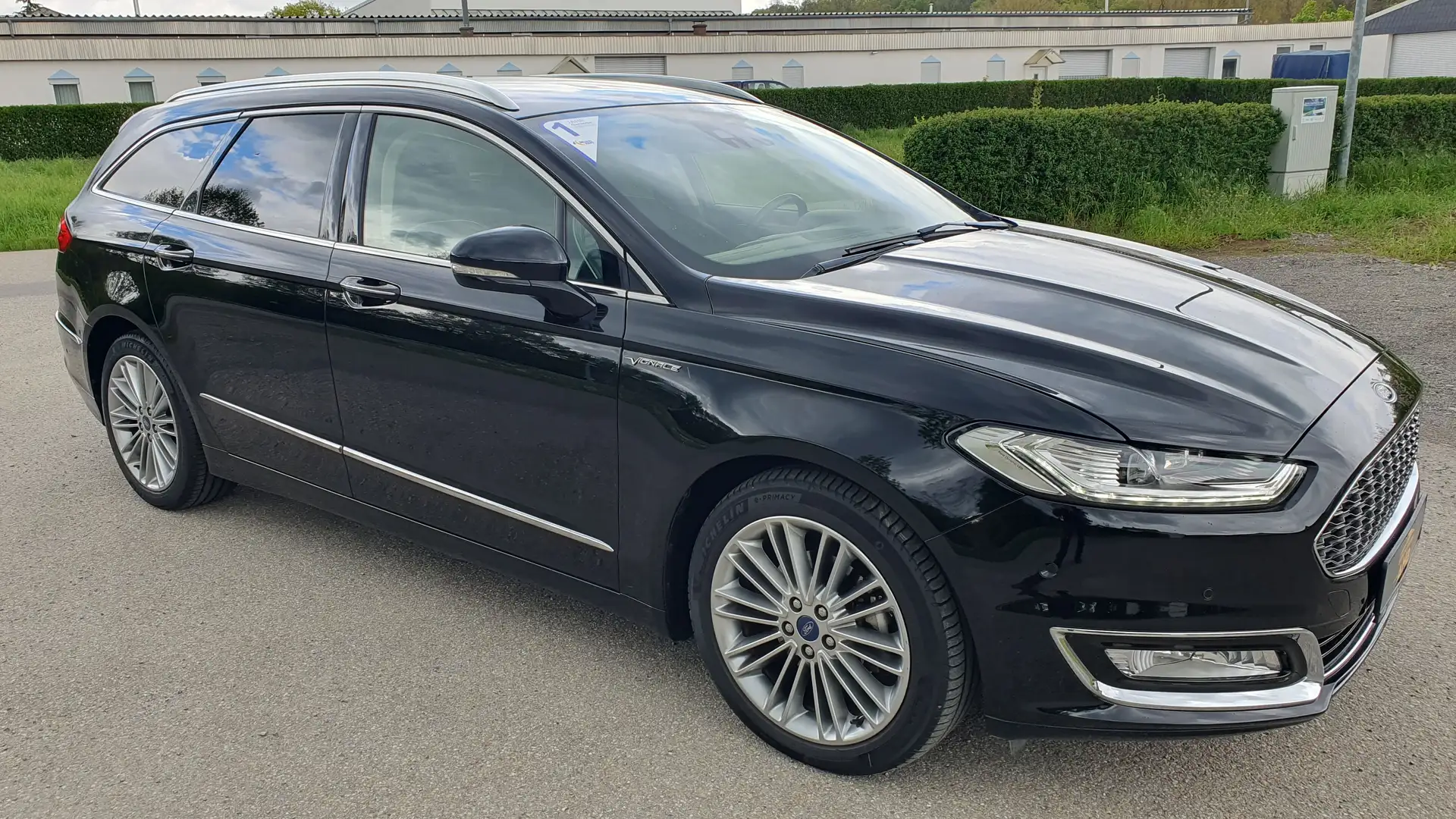 Ford Mondeo Vignale 2,0 Automatik / LED / NAVI / Kamera Negro - 1