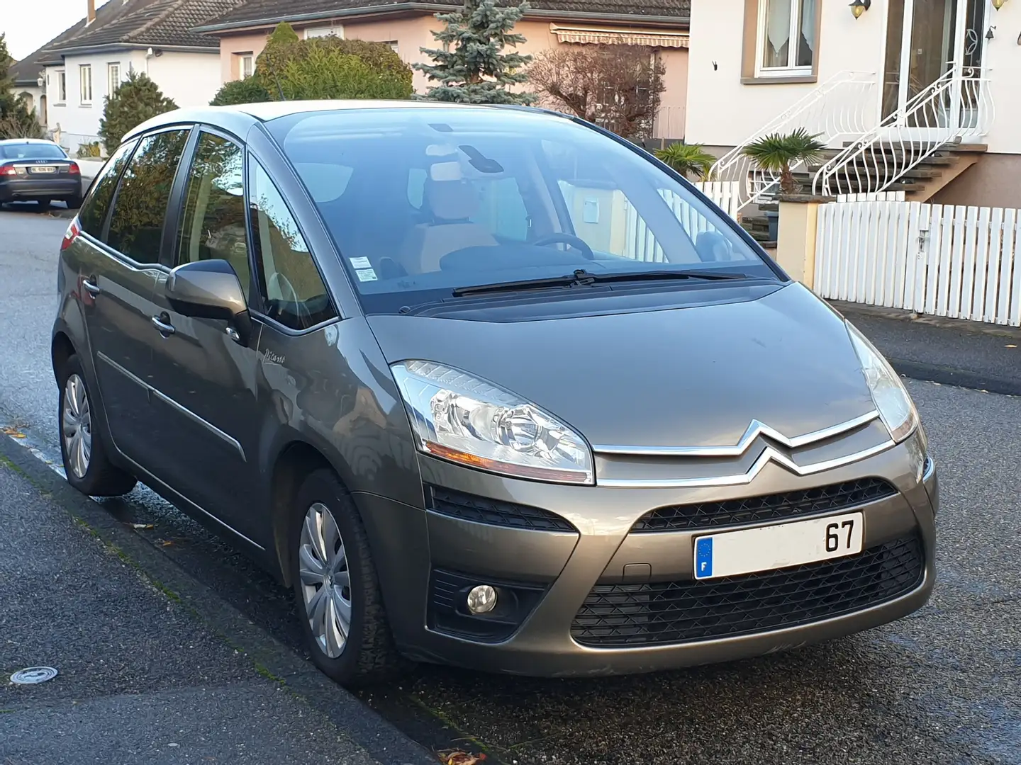 Citroen C4 Picasso HDi 138 FAP Pack Ambiance BMP6 Beżowy - 2
