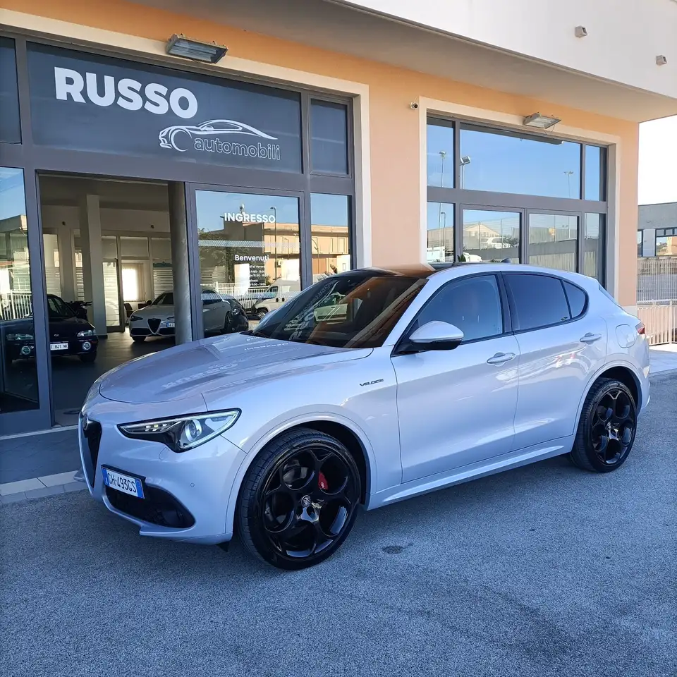 Alfa Romeo Stelvio 2021