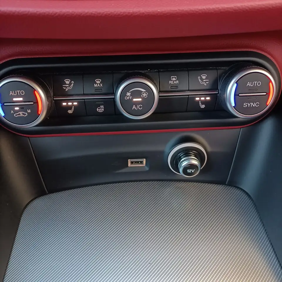 Alfa Romeo Stelvio 2021 — фото 14