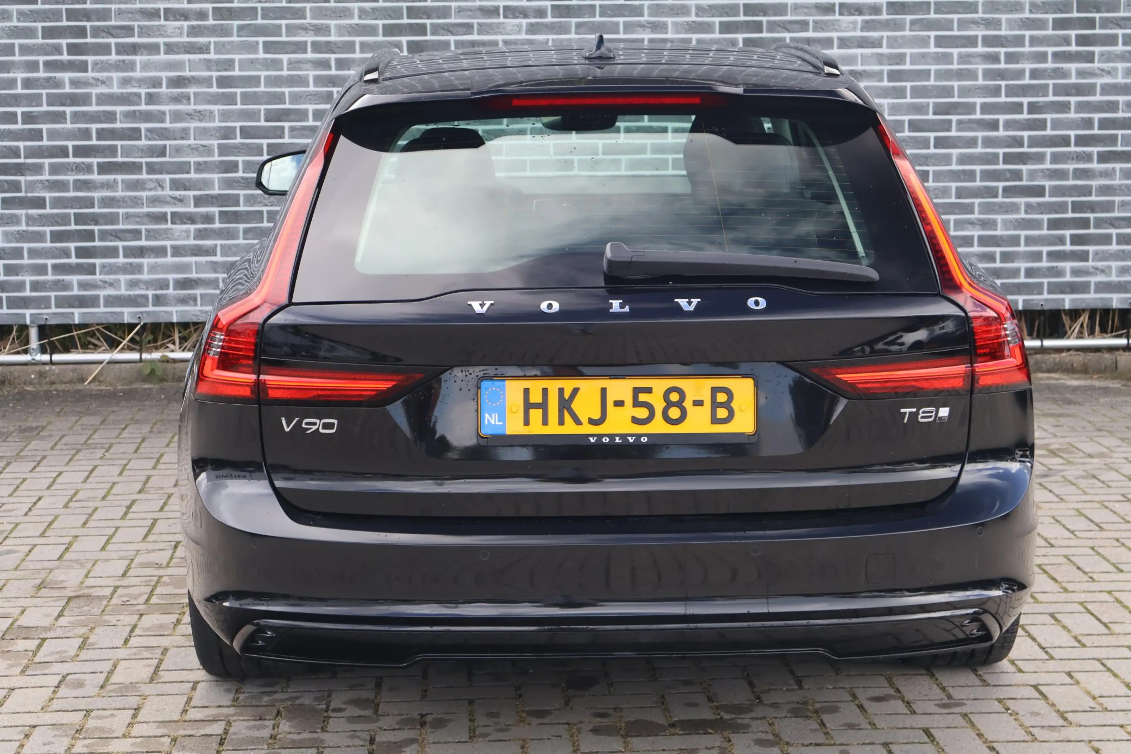 Volvo V90 2.0 T8 Plug-in Hybrid AWD Ultra Dark | PHEV Long R — photo 5
