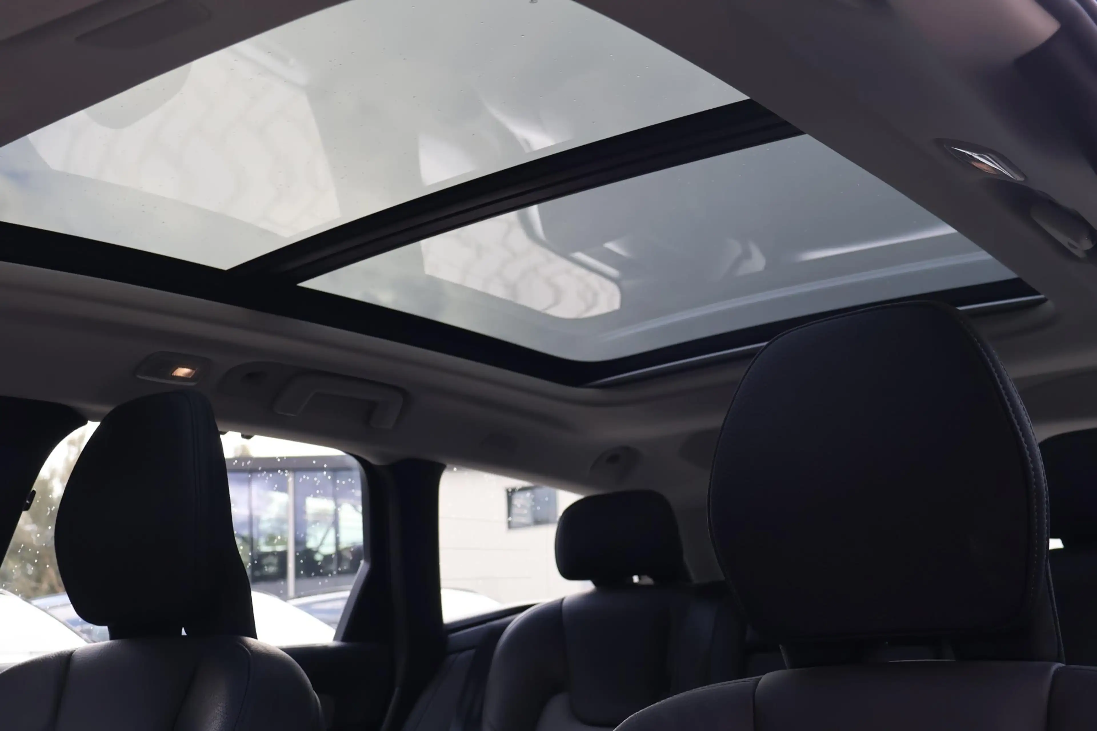 Volvo V90 2.0 T8 Plug-in Hybrid AWD Ultra Dark | PHEV Long R — photo 14