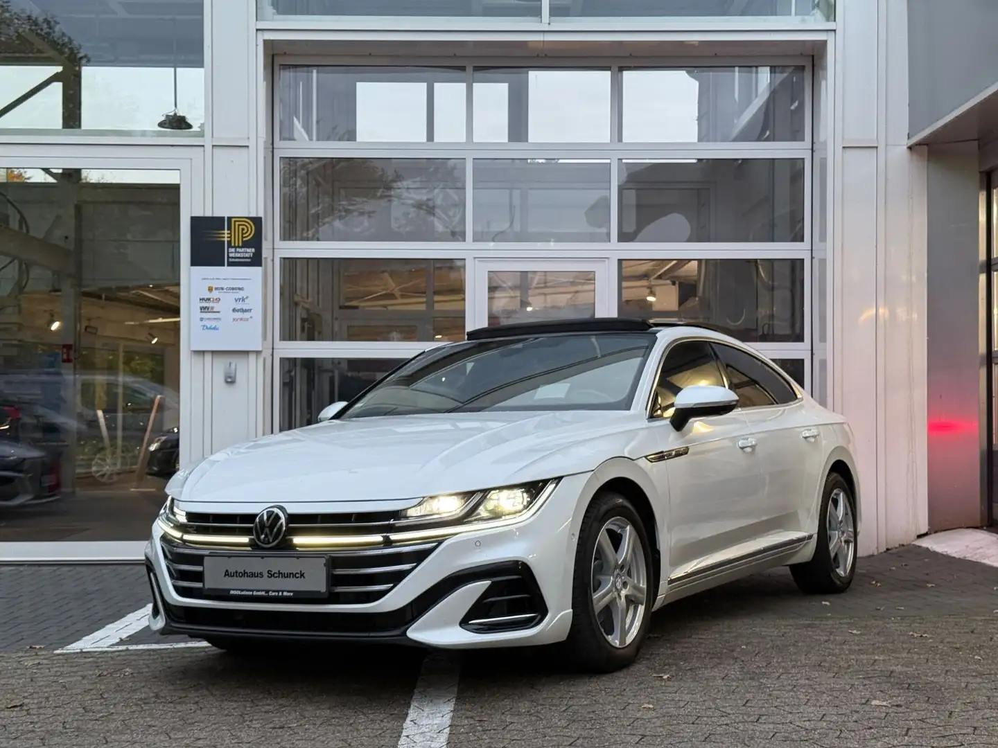 Volkswagen Arteon 2.0 TDI R LINE 4M/PANO/STDHZG/LEDER/H&K Blanc - 1