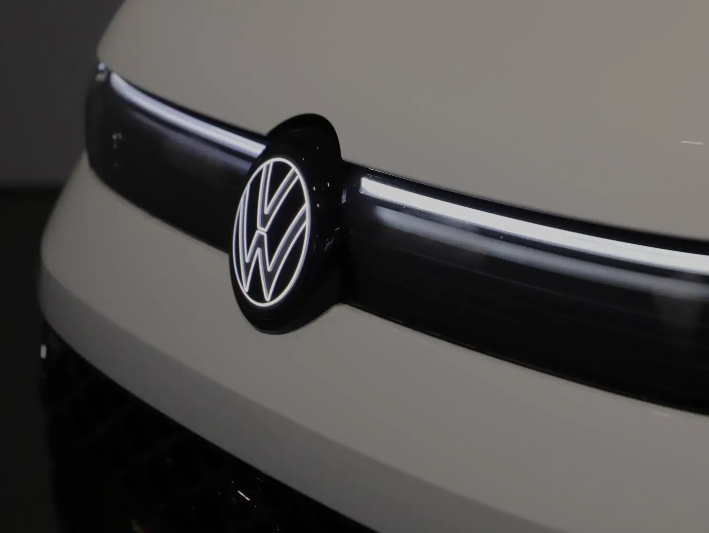 Volkswagen Tiguan R-Line eTSI DSG Weiß - 2