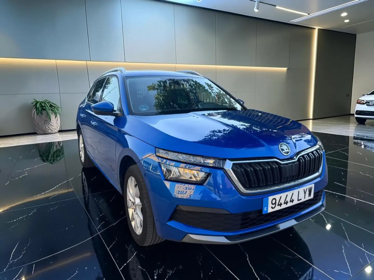 Skoda Kamiq 1.0 TSI Emotion 81kW Azul - 1