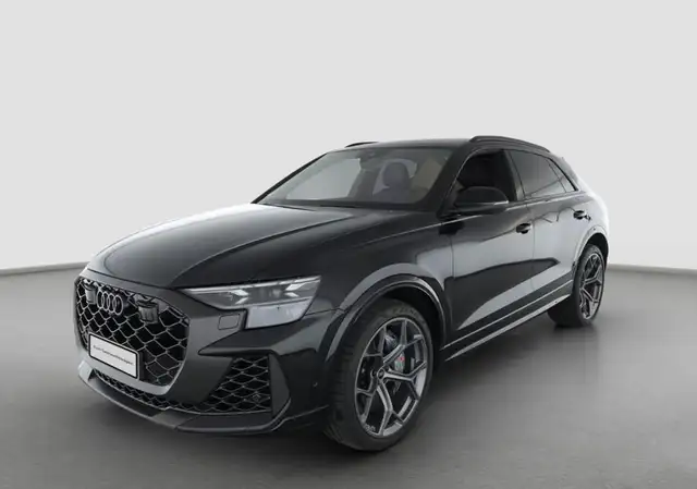 Audi RS Q8 view 6