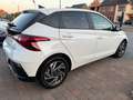 Hyundai i20 FAMILY 1.0 T-GDI 100PK DCT AR/CAM NAV NIEUW 0KM Wit - thumbnail 4