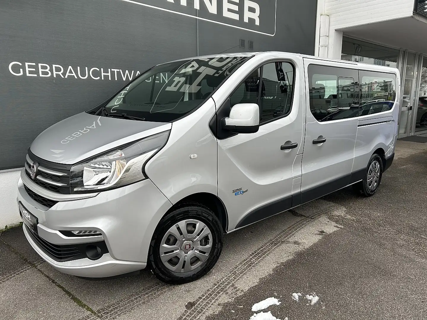 Fiat Talento Panorama 3,0t 1,6 EcoJet 120 L2H1 Executive / M... Silber - 2