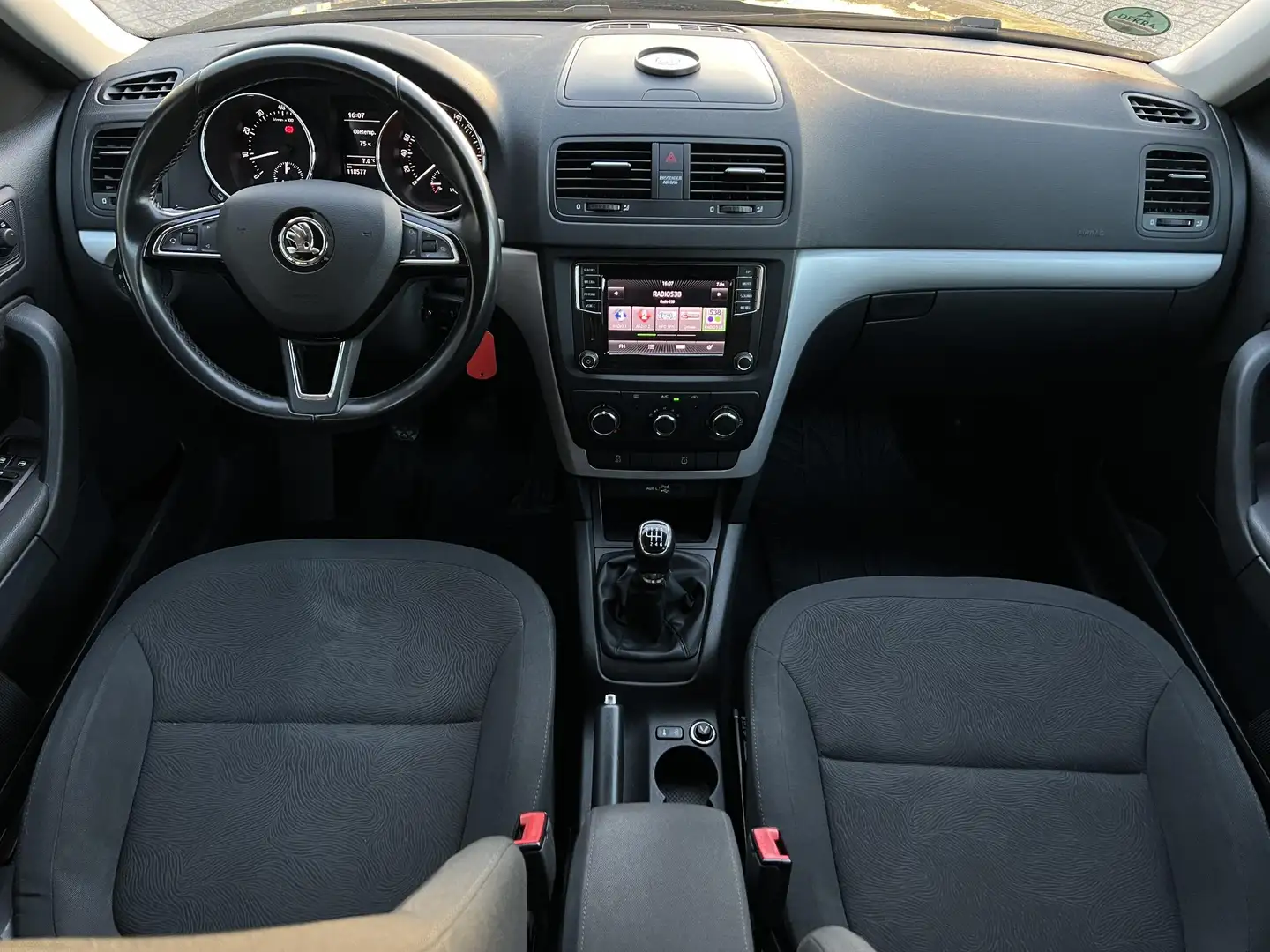 Skoda Yeti 1.2 TSI Ambition 105pk | Airco | Cruise | Trekhaak Noir - 2