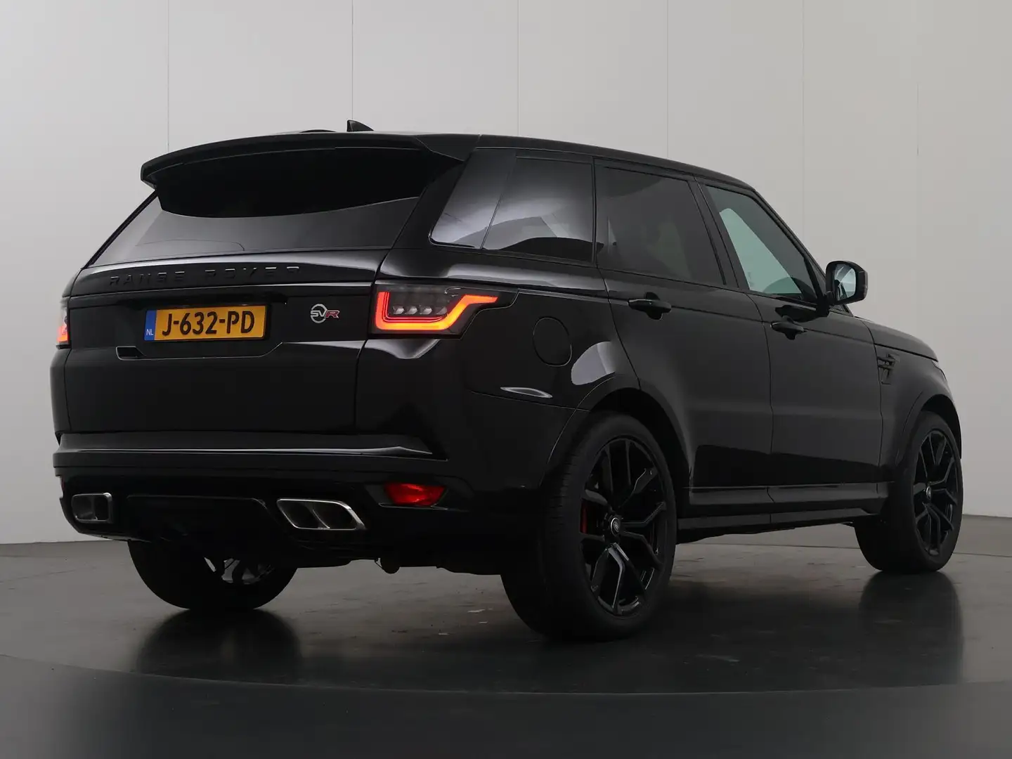 Land Rover Range Rover Sport 5.0 V8 SC SVR | Nieuwprijs € 232.000,-- | Volledig Zwart - 2