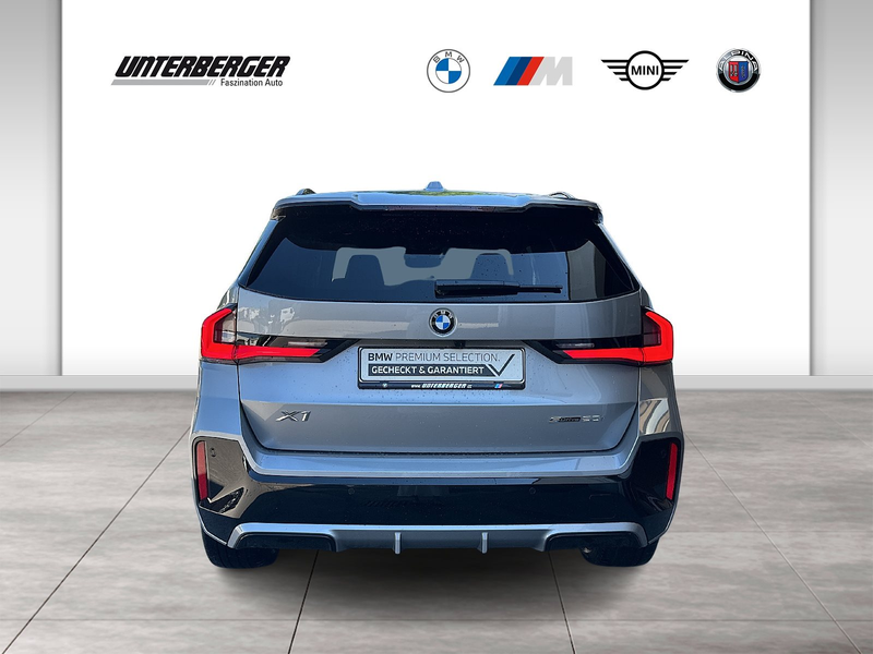 BMW X1 sDrive20i M Sport AHK Pano 20" HUD LED RFK — photo 5
