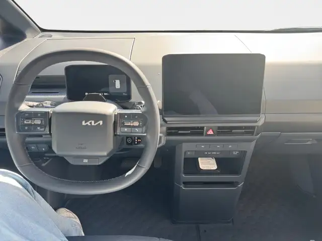 Kia PV5 Cargo view 9