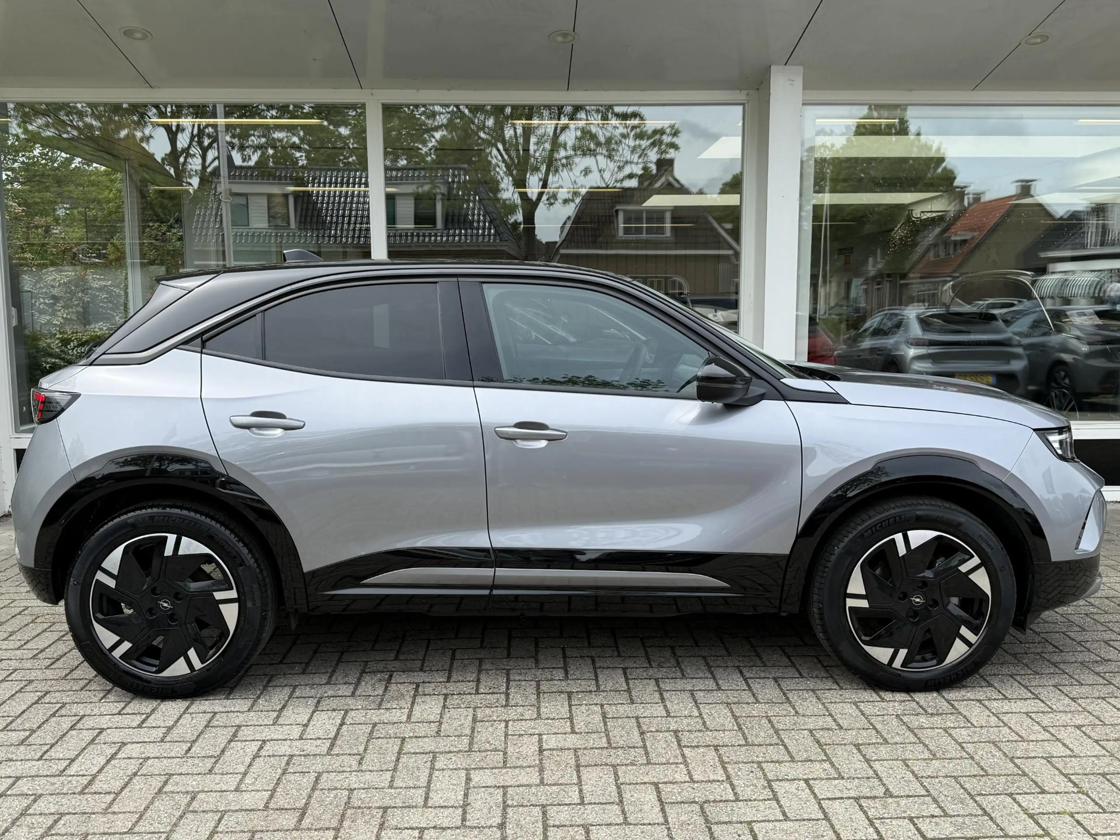 Opel Mokka-E Electric GS 54 kWh | Two Tone | Achteruitrijcamera — photo 3