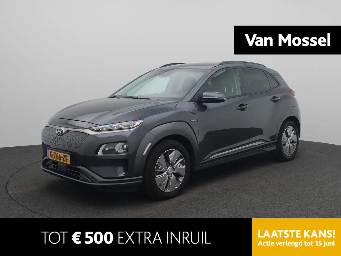 Hyundai KONA EV Premium 64 kWh | Airco | Navigatie | Achteruitr Grijs - 1