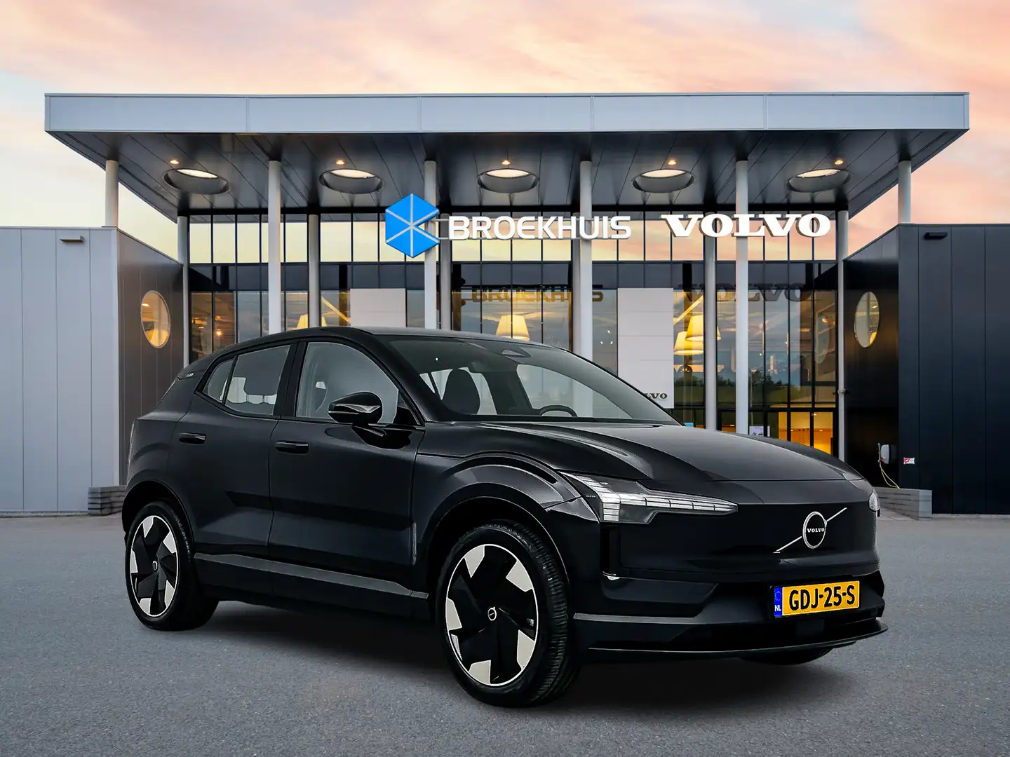 Volvo EX30 Single Motor Extended Range Plus 69 kWh | 19' | St Zwart - 2