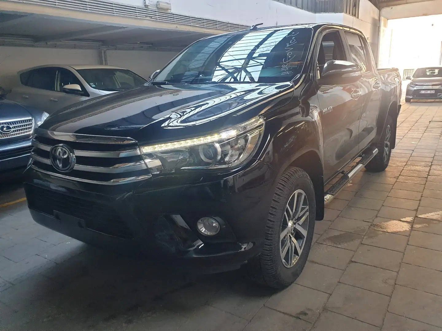 Toyota Hilux 2.4 D-4D 4WD Lounge - 1