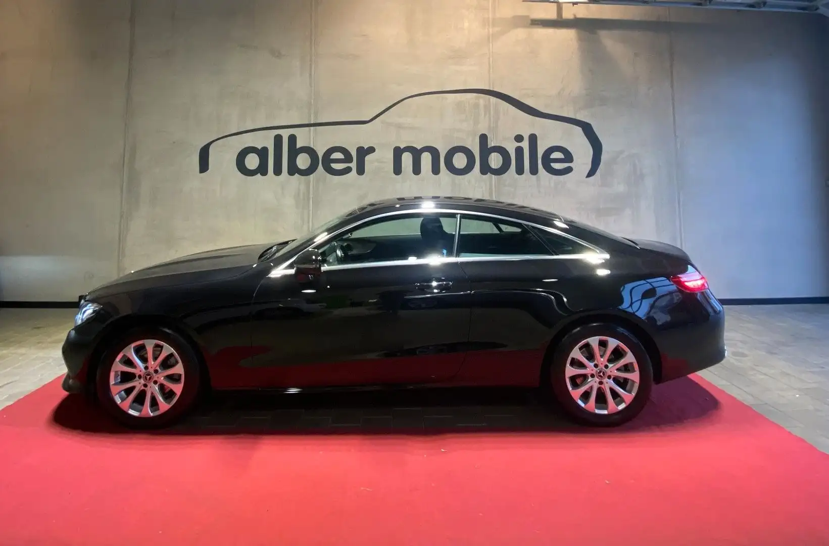 Mercedes-Benz E 200 Coupe Avantgarde LED Tot Kam Navi PDC Schwarz - 2
