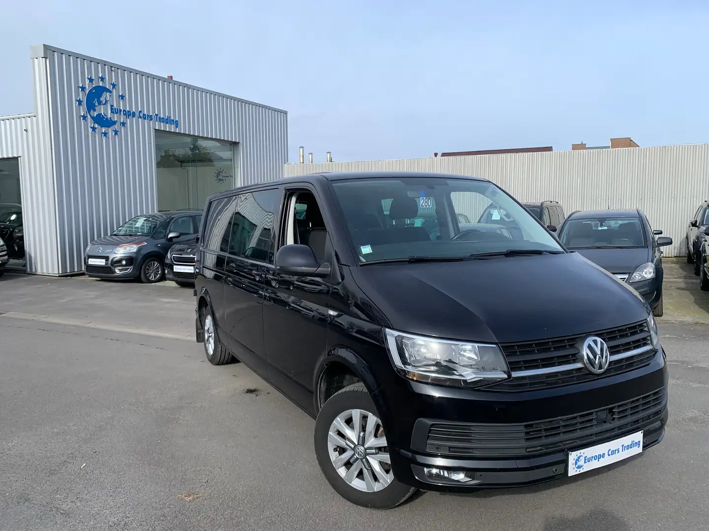 Volkswagen T6 Multivan Transporteur 2.0TDi 150ch -5pl -GPS - 13.215€HT Noir - 2