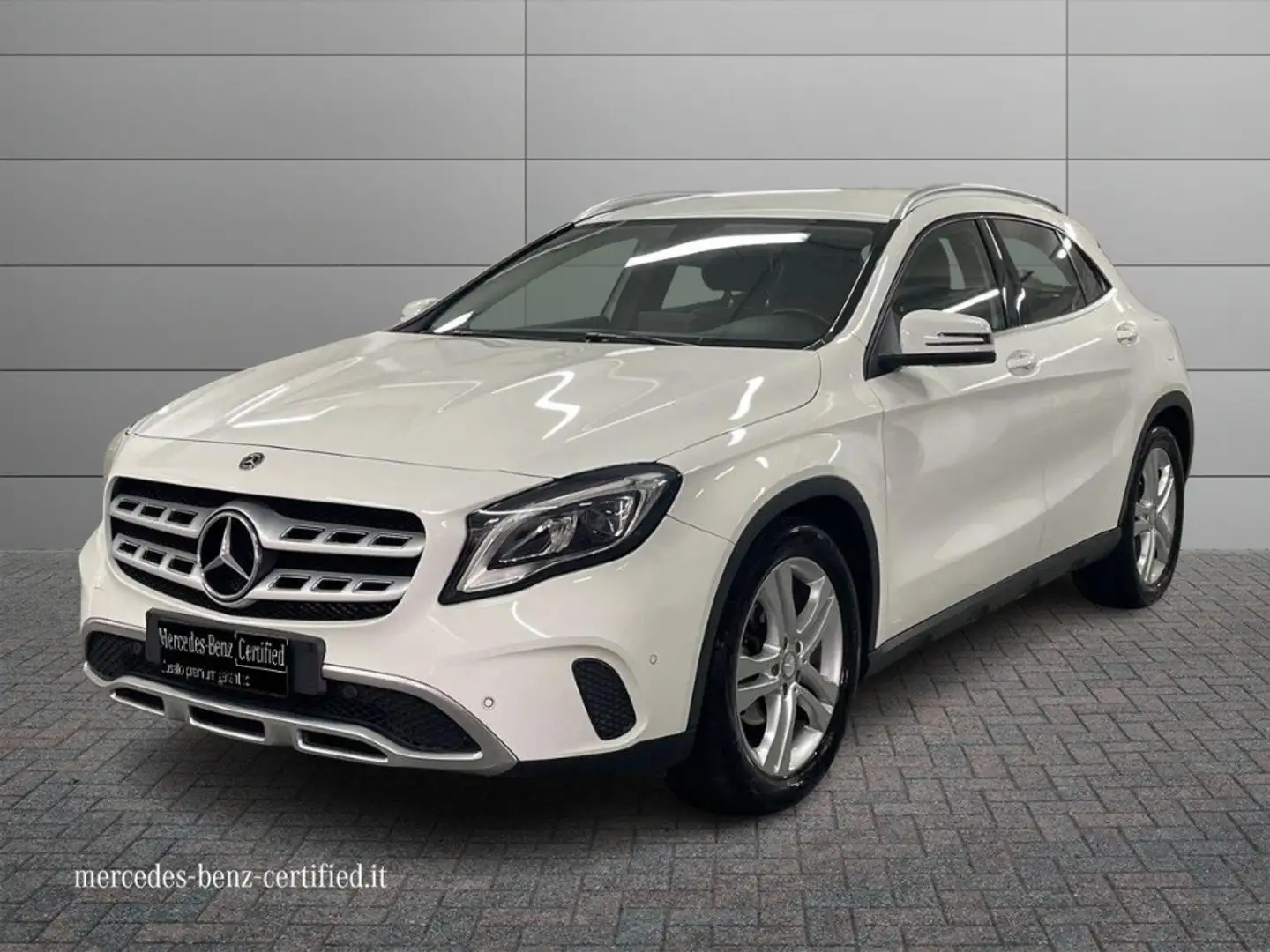 Mercedes-Benz GLA 180 180 Sport auto Bianco - 1