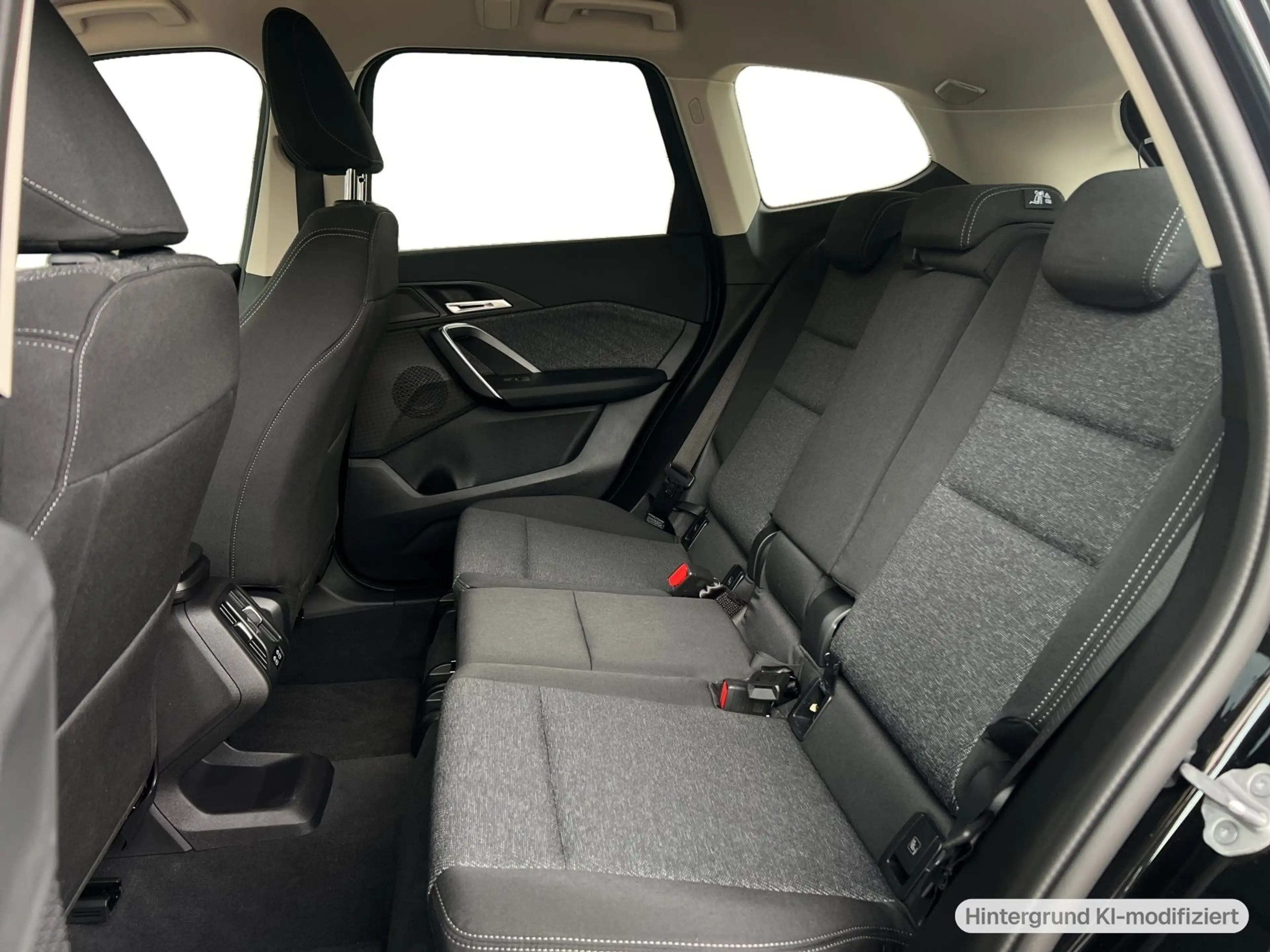 BMW X1 sDrive18i ACC AHK Komfortzg Sitzverst. Fond — photo 11