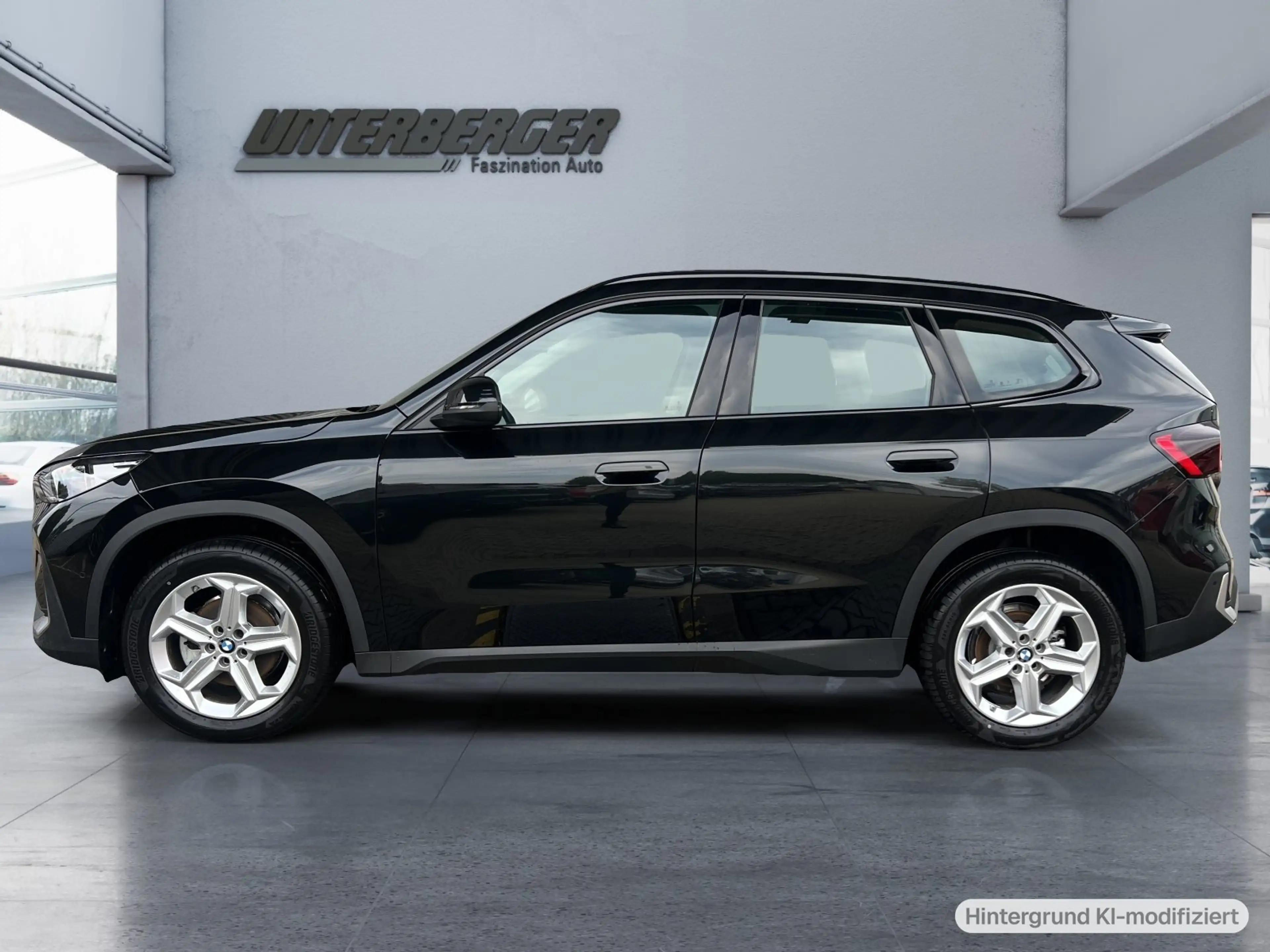 BMW X1 sDrive18i ACC AHK Komfortzg Sitzverst. Fond — photo 3