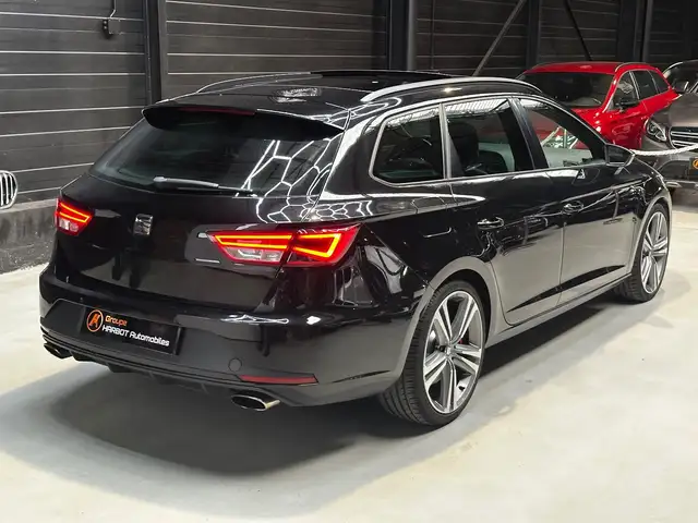 SEAT Leon view 4