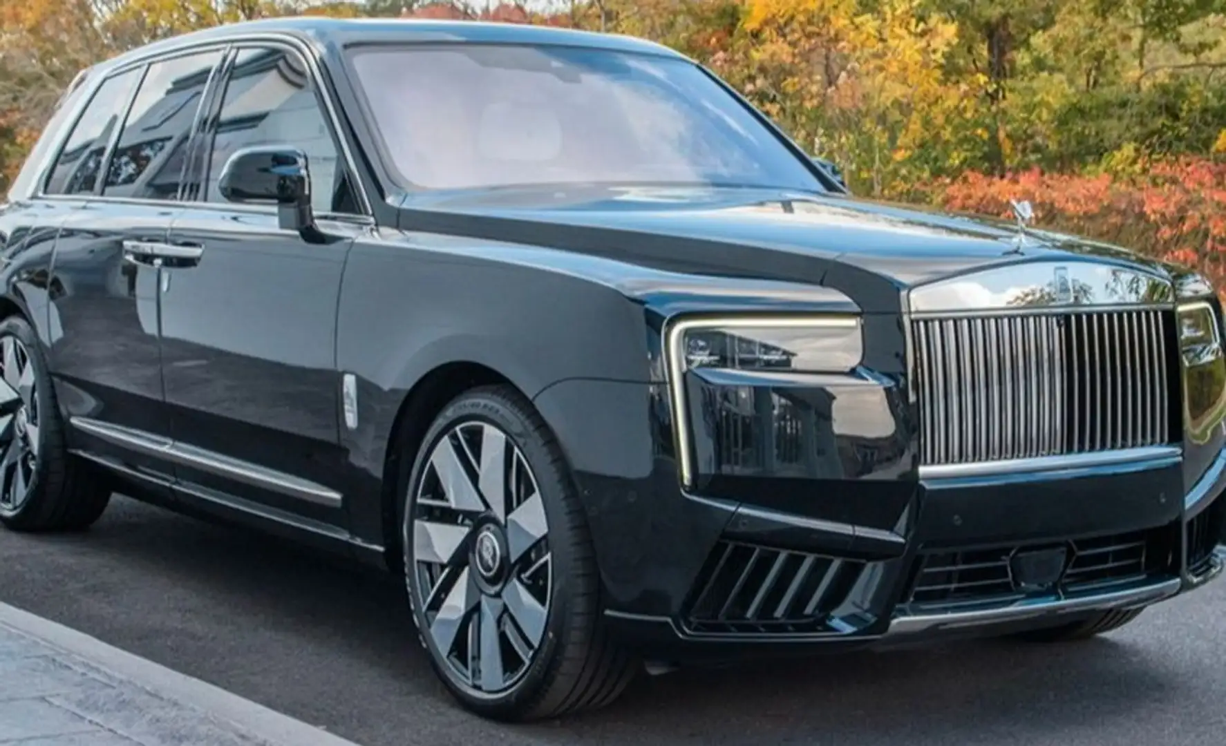 Rolls-Royce Cullinan Fekete - 2