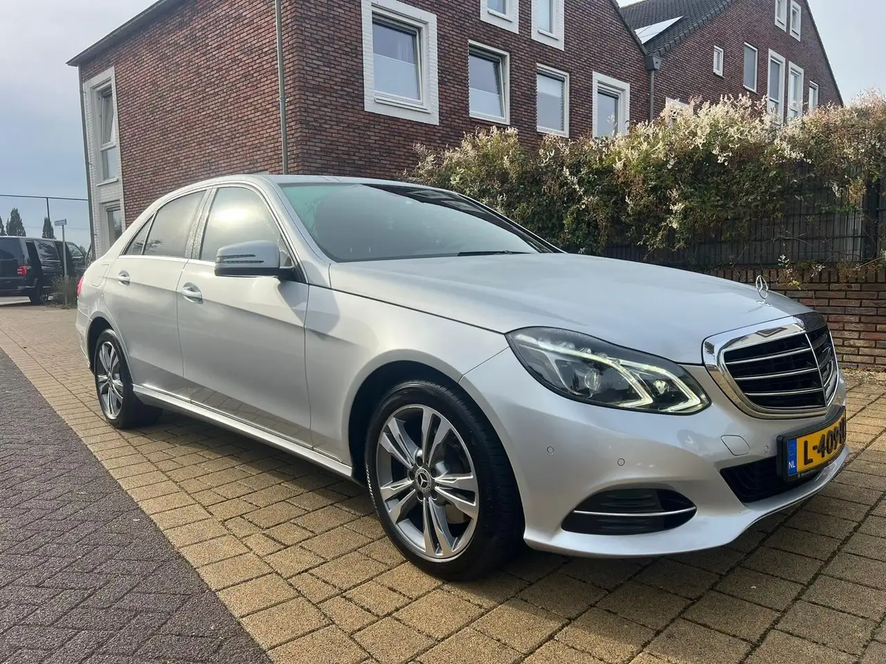 Mercedes-Benz E 300