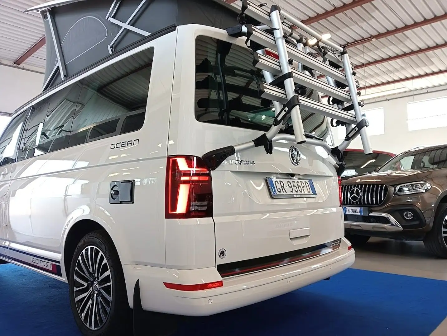 Volkswagen T6 California OCEAN EDITION DSG LED DOCCIA ACQUA CALDA PORTABICI Bianco - 2