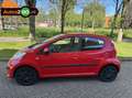Peugeot 107 1.0-12V XR Rood - thumbnail 2