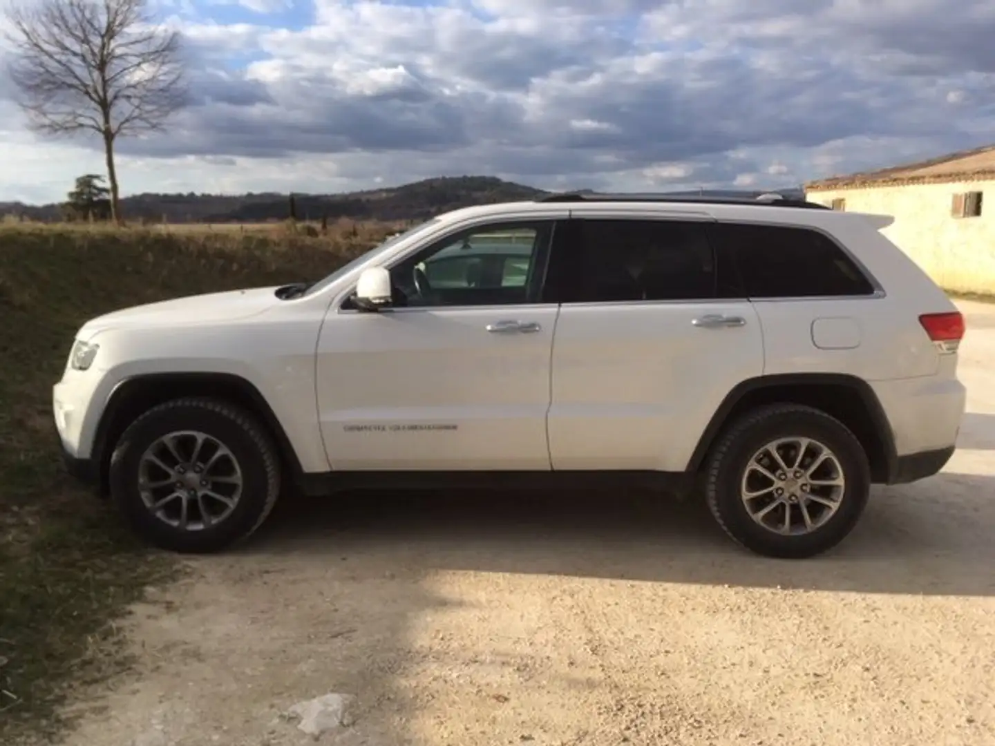 Jeep Grand Cherokee V6 3.0 CRD FAP 241 Limited A Blanc - 2
