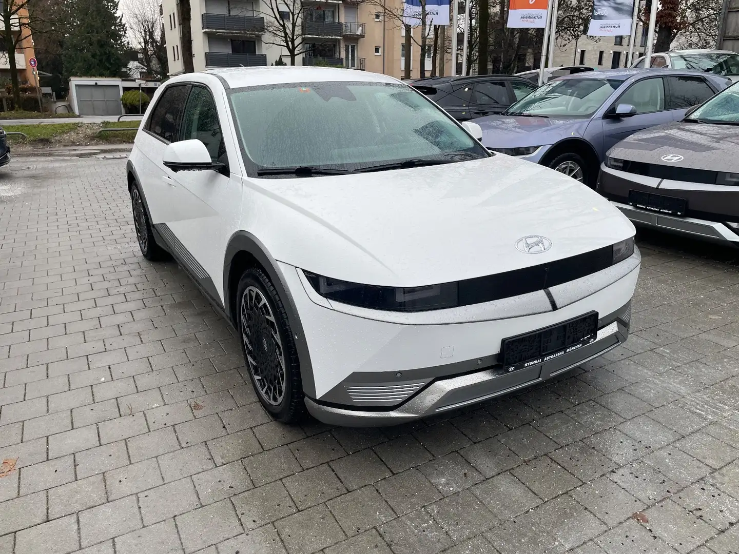 Hyundai IONIQ 5 72 Uniq Elektro 2xKlima 360 4xSHZ ACC LM Wit - 2