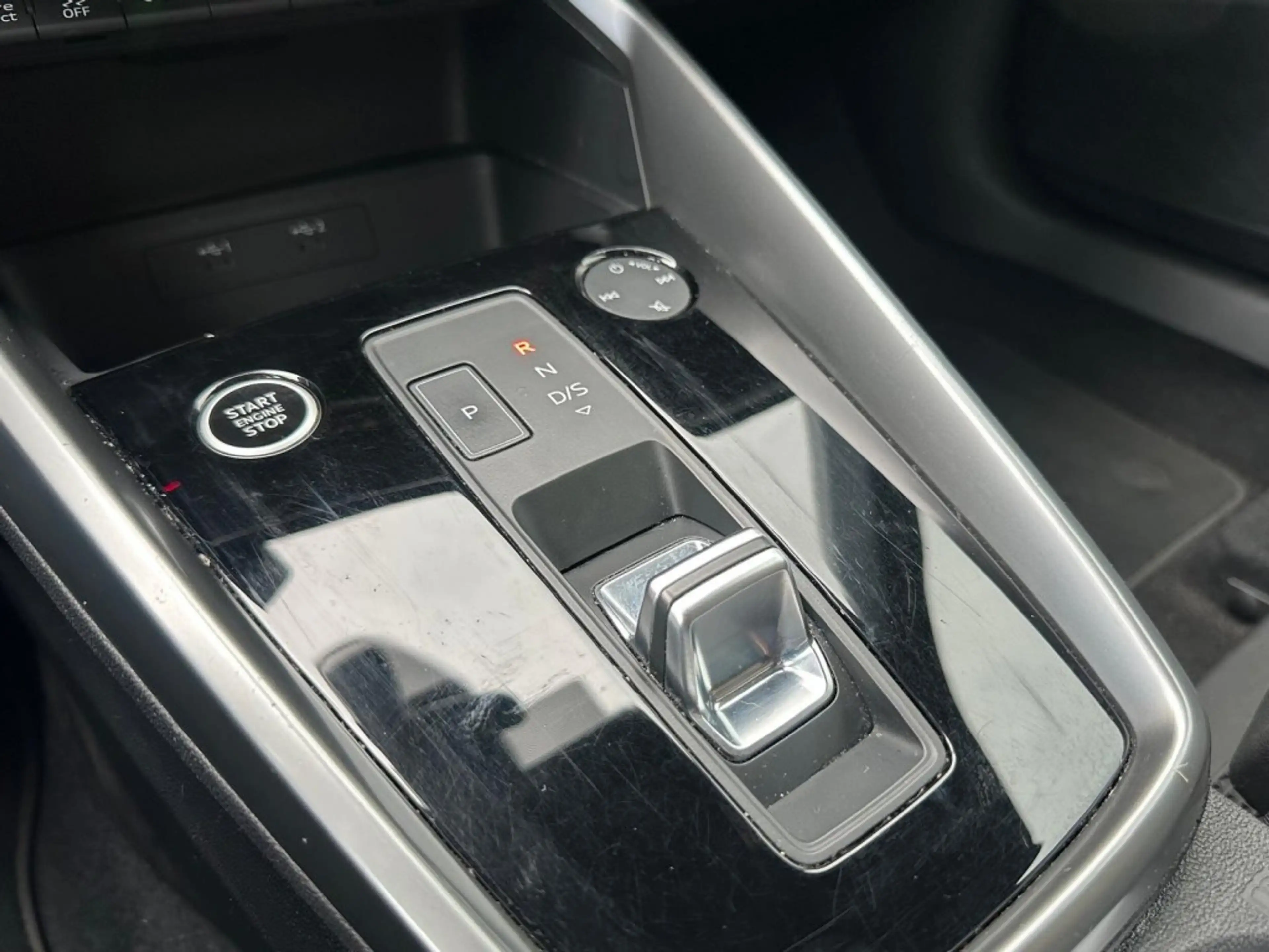 Audi A3 40 TFSI E Advanced Ed. Virtual, Pano, ACC, Lane — photo 23
