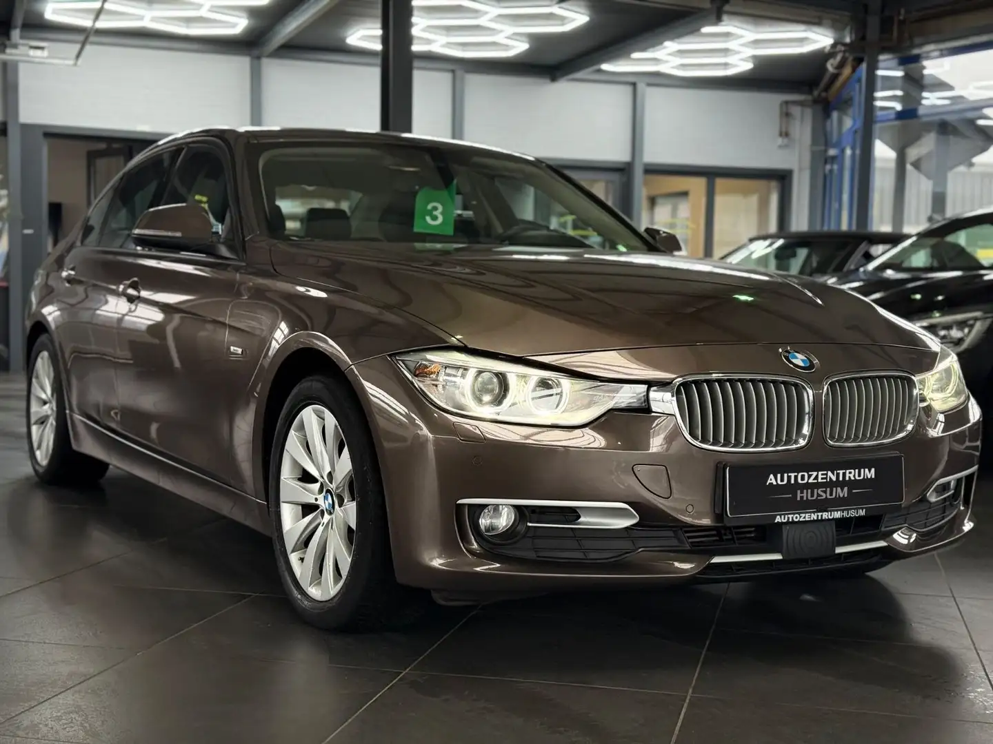 BMW 320 3 Limousine 320d *HU/AU NEU*SHZ* Brun - 1