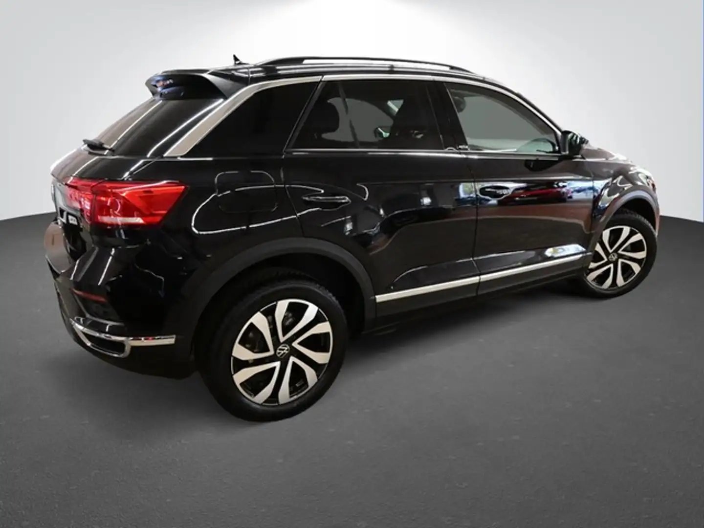 Volkswagen T-Roc 1.0 TSI Active AHK PDC SzHzg Schwarz - 2