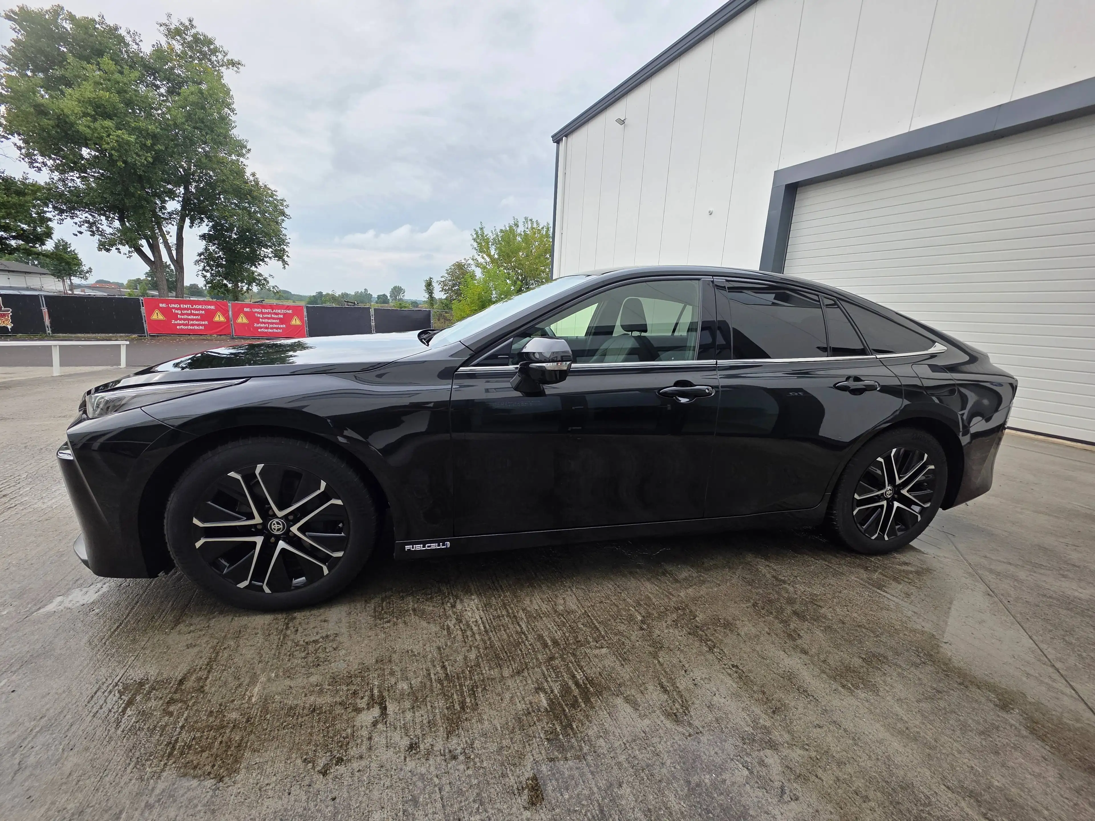 Toyota Mirai Mirai Advanced Toyota Relax-Garantie 20.000 KM 10x on Stock — photo 3
