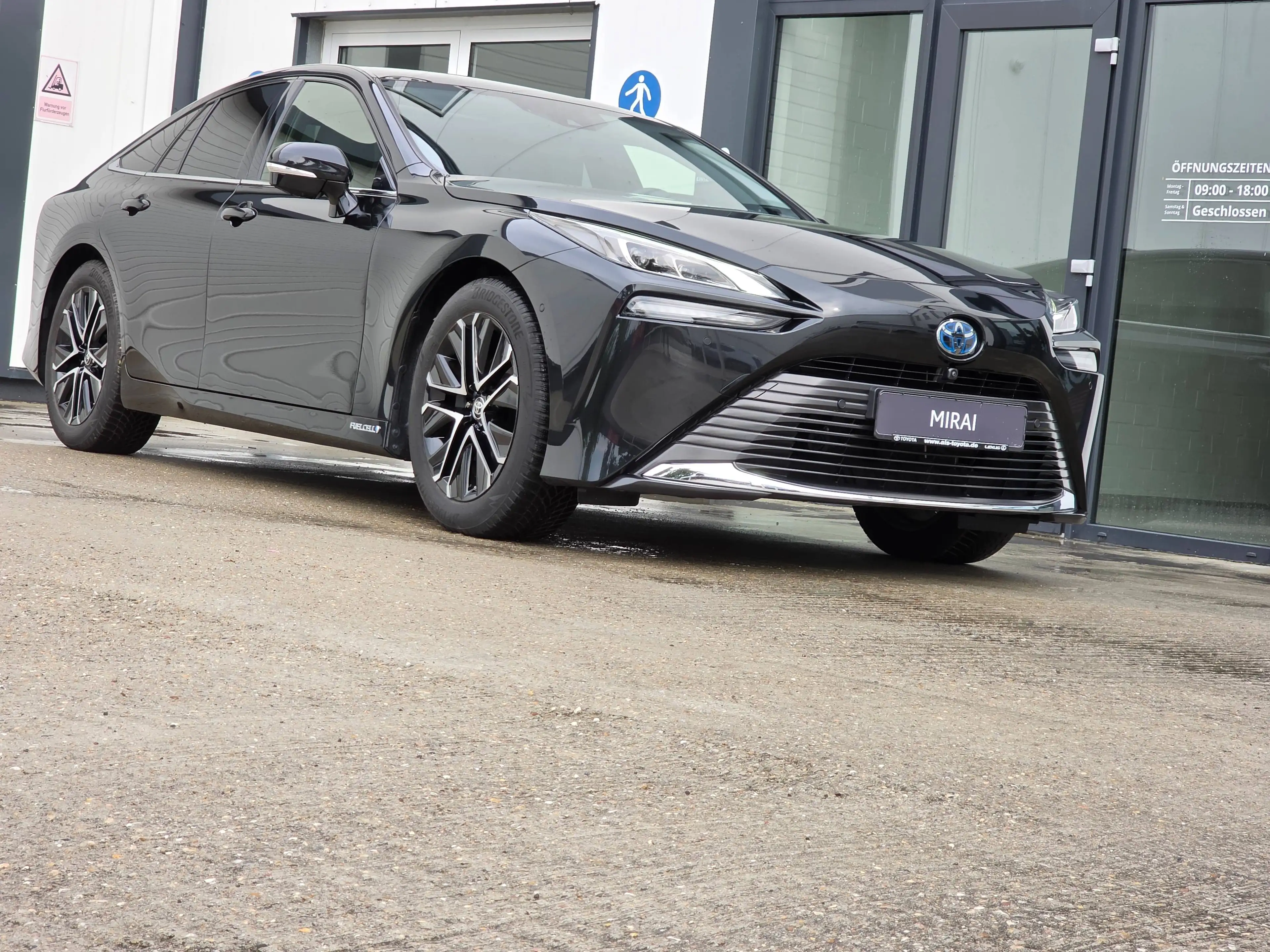 Toyota Mirai Mirai Advanced Toyota Relax-Garantie 20.000 KM 10x on Stock — photo 10