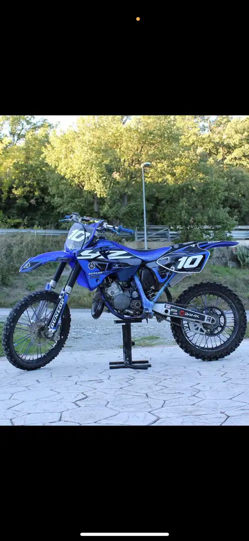 Yamaha YZ 125 blu - 1