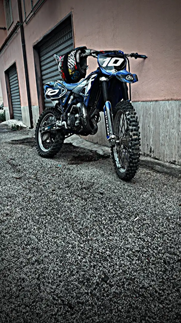 Yamaha YZ 125 blu - 2