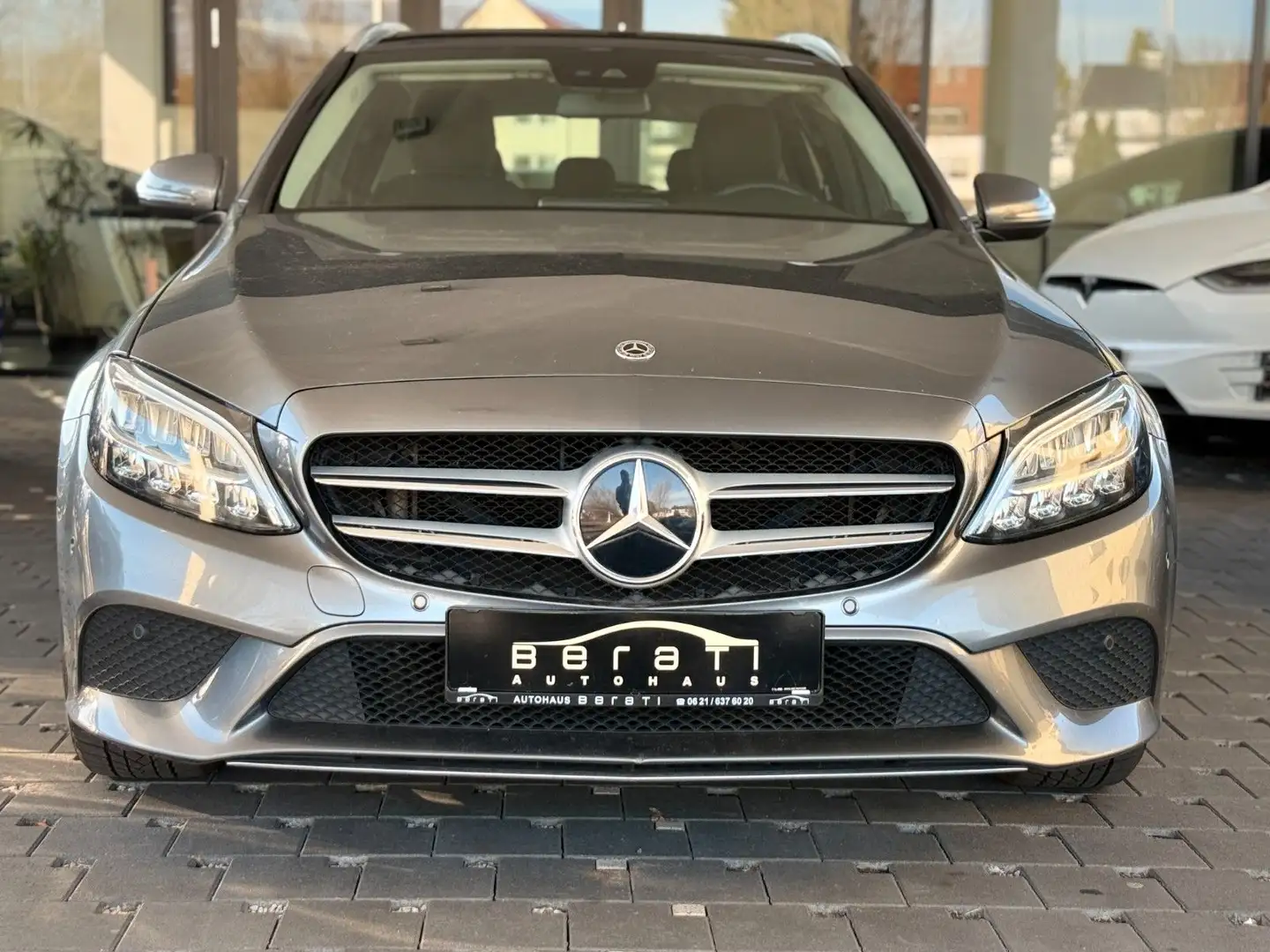 Mercedes-Benz C 220 d T Avantgarde|9G|PAN|OCOMAND|LED|ParkPilot Grau - 1