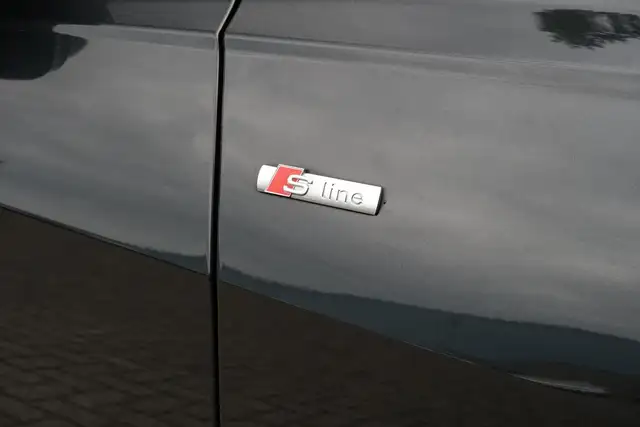 Audi A6 view 15