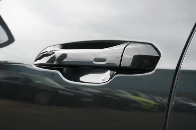 Audi A6 view 14