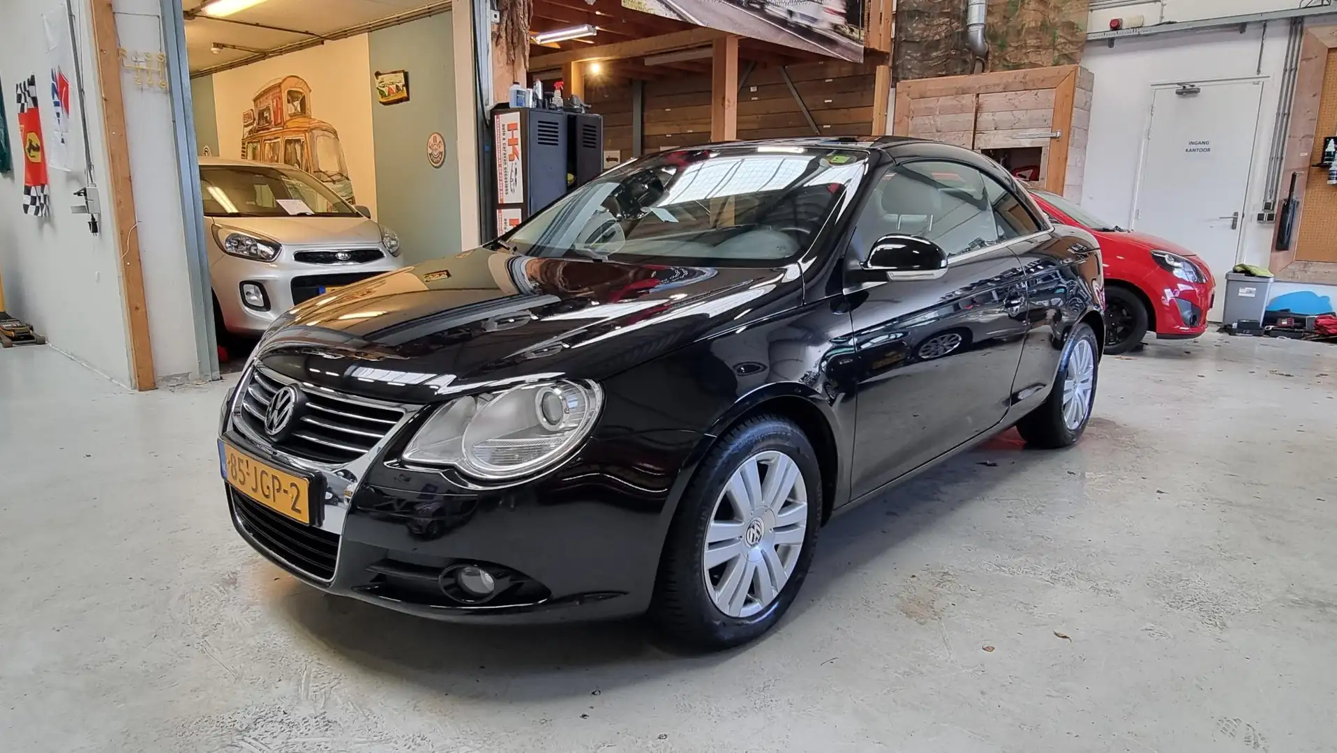 Volkswagen Eos 2.0-16v FSI Lederen bekleding, Smetteloze auto, Cl Noir - 1