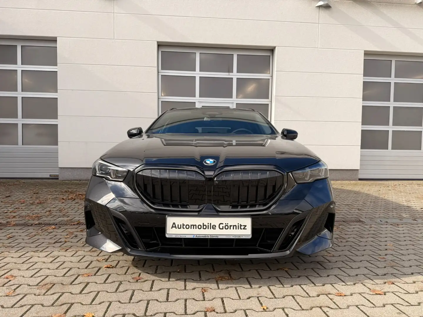 BMW 520 d xDrive TOUR. /// SPORT/STANDH./KLIMA-SITZ/H&K Noir - 2