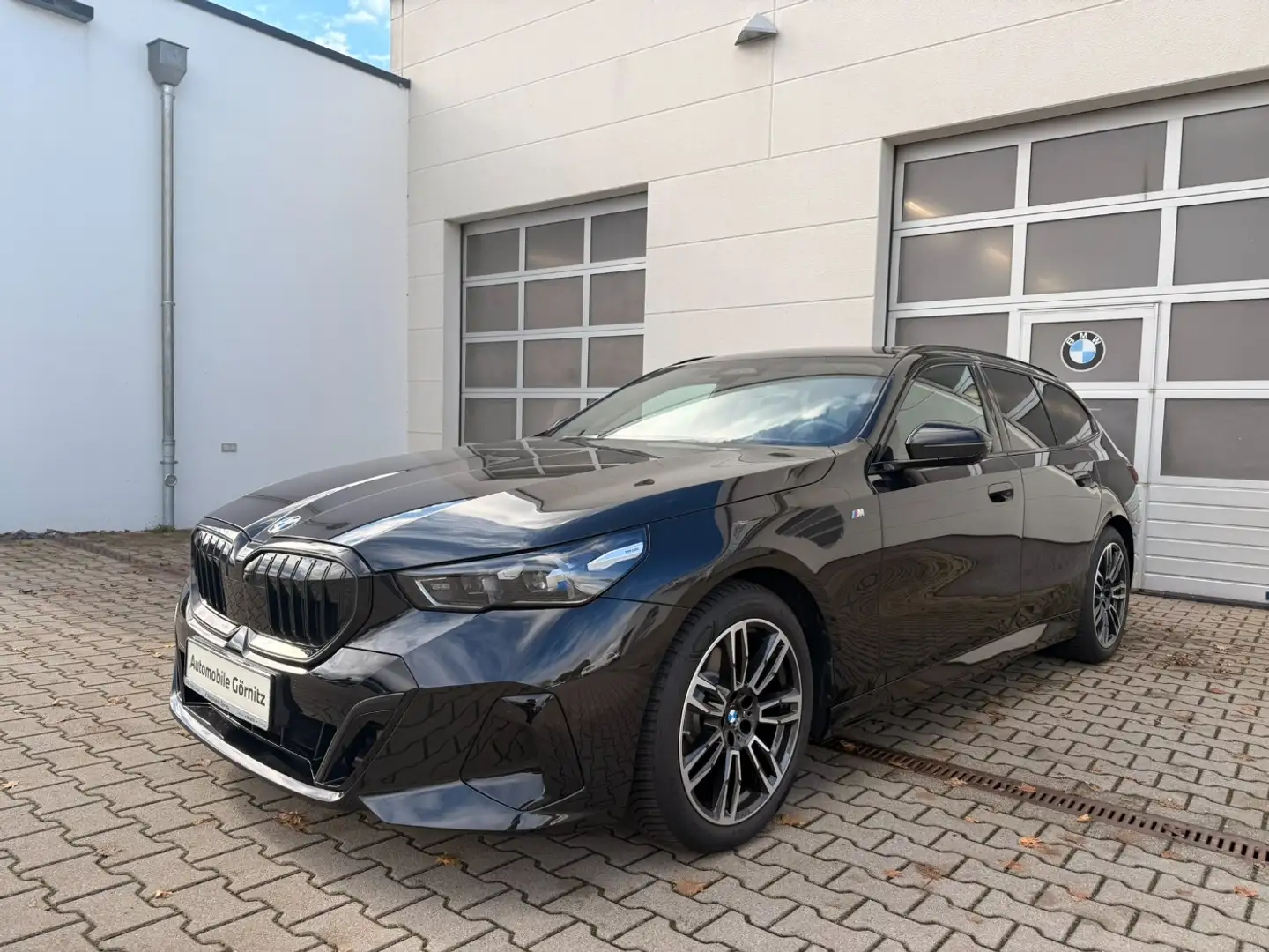 BMW 520 d xDrive TOUR. /// SPORT/STANDH./KLIMA-SITZ/H&K Noir - 1