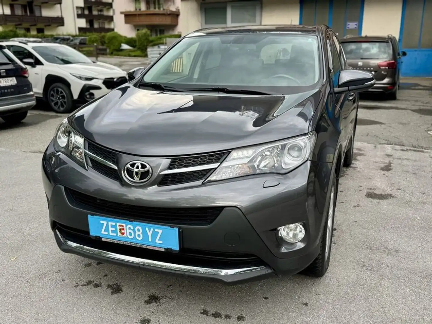 Toyota RAV 4 2,0 Automatik Allrad super Zustand Gris - 1